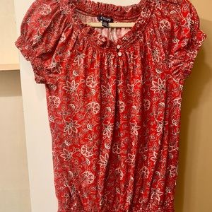Smocked red/white bandana print Sz. L top. Chaps. EUC❤️❤️